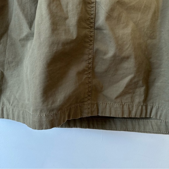 Banana Republic Military Park in Olive Green - Picture 16 of 16